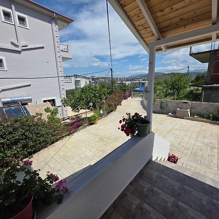 Guesthouse Veliaj 사밀 외부 사진